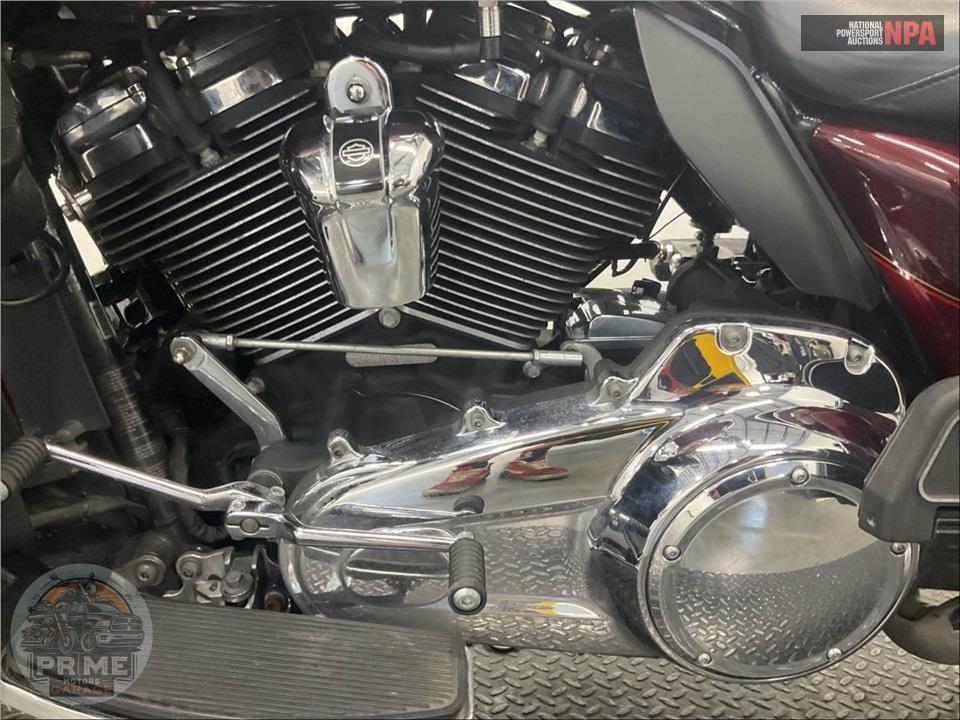 2017 Harley-Davidson FLTRU ROAD GLIDE ULTRA — фото 7