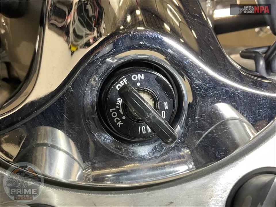 2012 Yamaha XVS95BS/C V-STAR SILVER — фото 11