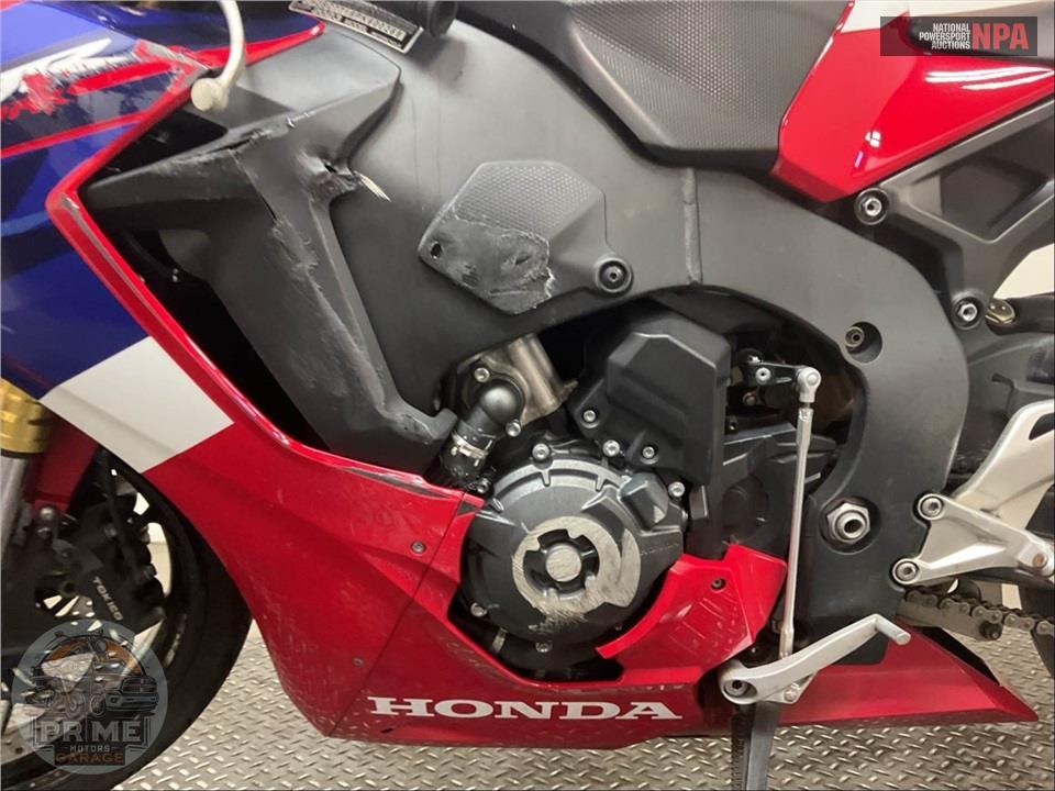 2023 Honda CBR1000RR — фото 7
