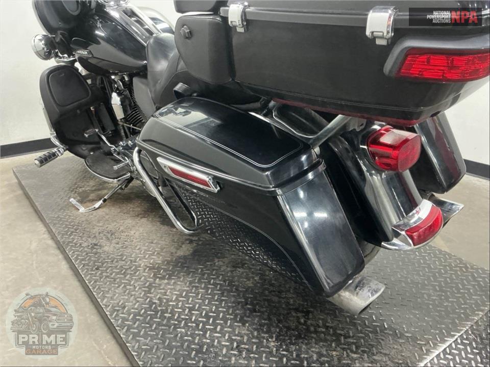 2014 Harley-Davidson FLHTCU ULTRA CLASSIC ELECTRA GLIDE — фото 24