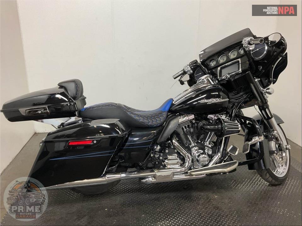 2015 Harley-Davidson FLHXS STREET GLIDE SPECIAL — фото 1
