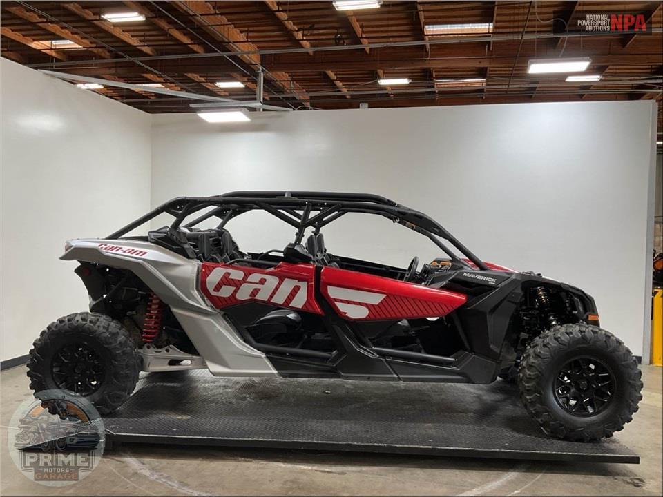 2025 Can-Am MAVERICK X3 MAX DS TURBO (RED & SILVER) — фото 1