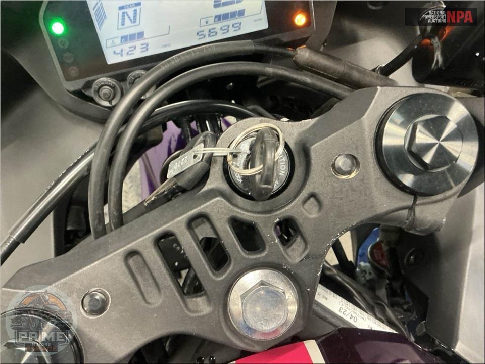 2023 Yamaha YZF-R3 — фото 11