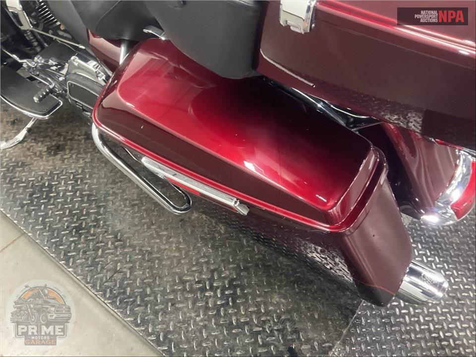 2015 Harley-Davidson FLHTK ELECTRA GLIDE ULTRA LIMITED — фото 17