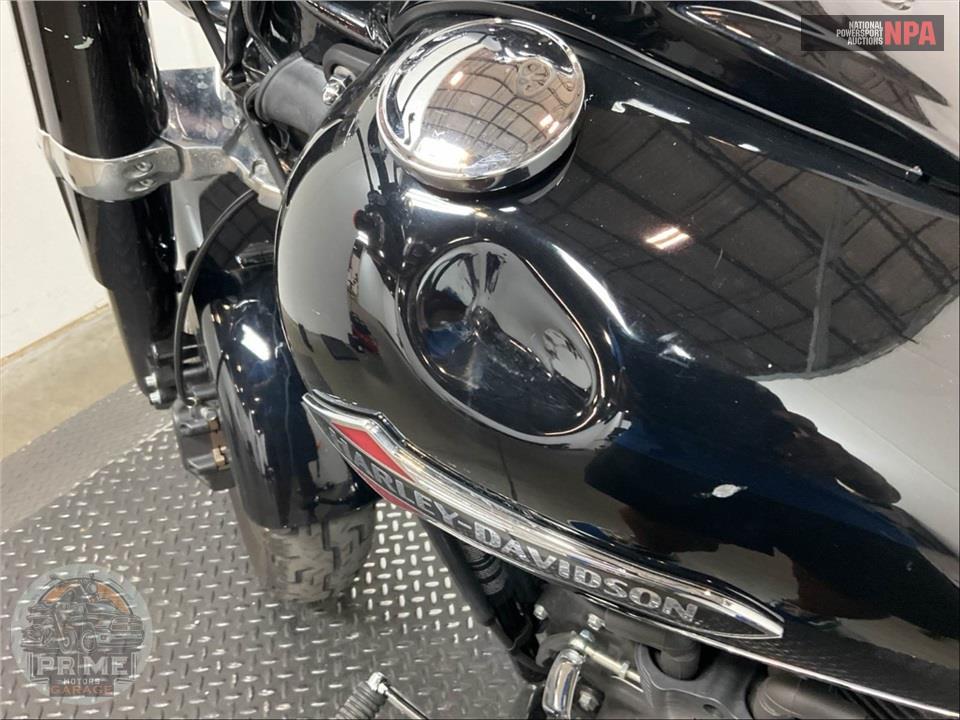 2020 Harley-Davidson FLSL SOFTAIL SLIM — фото 17