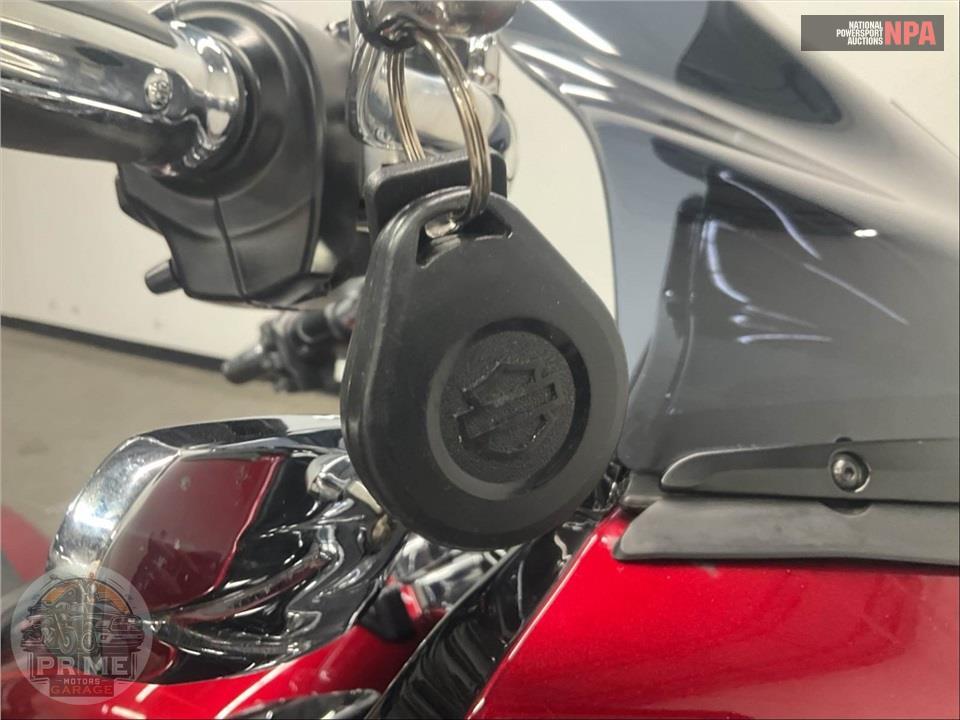 2016 Harley-Davidson FLTRXS ROAD GLIDE SPECIAL — фото 12