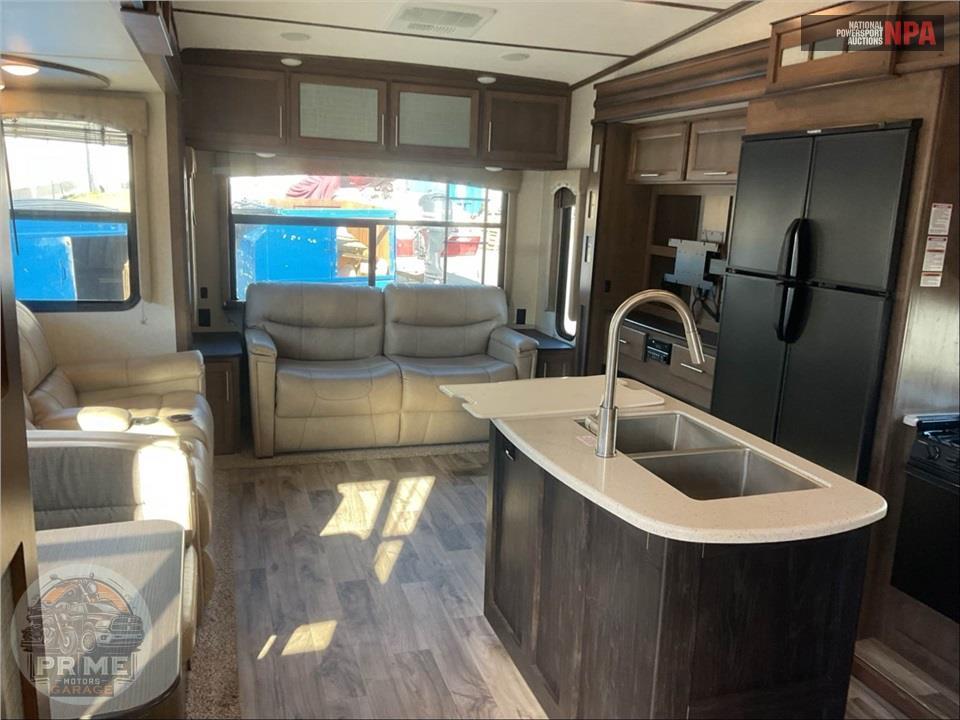2018 Keystone Rv M-368 MBI - COUGAR FIFTH WHEEL SERIES — фото 6