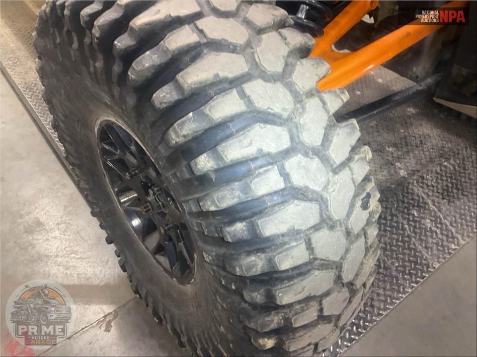 2023 Can-Am MAVERICK X3 MAX RS TURBO RR 72 (TAN/BLACK) — фото 23
