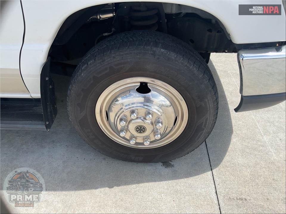 2018 Winnebago M-22R FORD - MINNIE WINNIE SERIES — фото 48