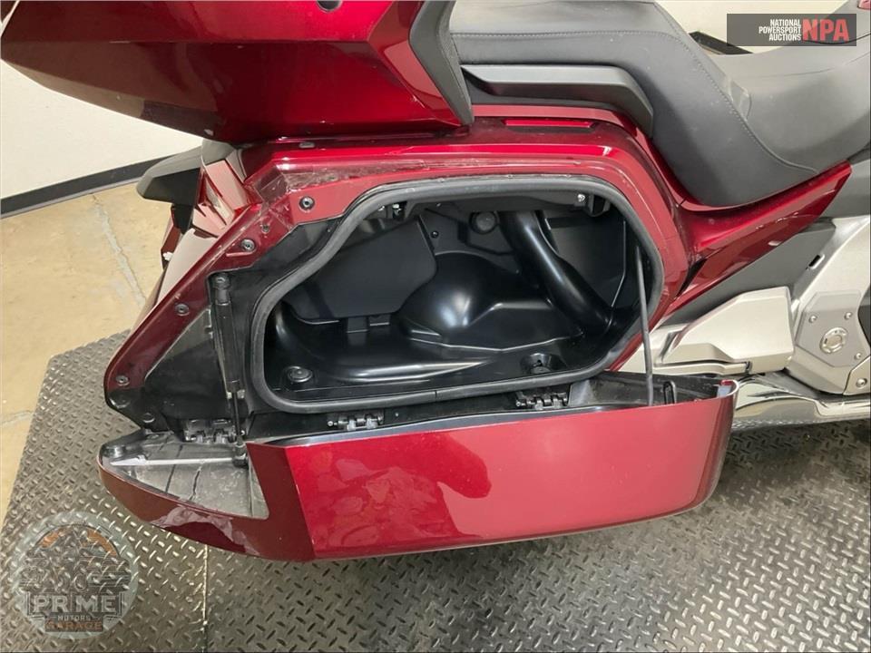 2018 Honda GL1800D GOLDWING TOUR DCT (RED) — фото 22