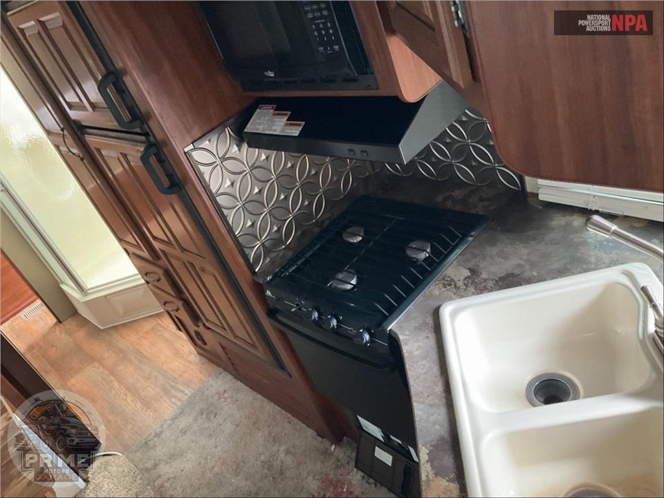 2015 Keystone Rv M-27 RLS - COUGAR SERIES — фото 17