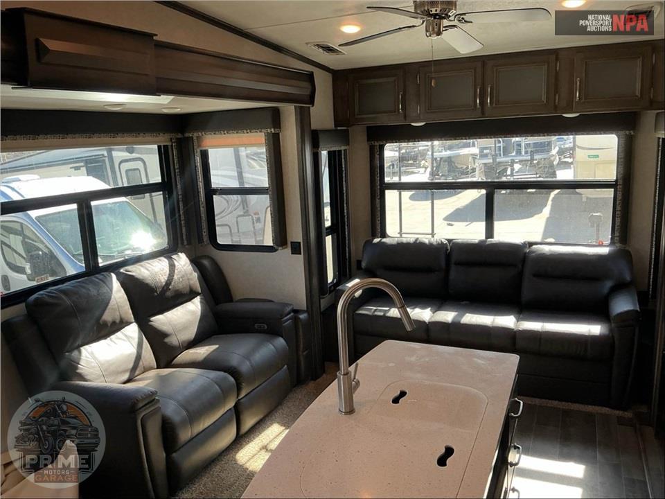2018 Keystone Rv M-385 BR - MONTANA HIGH COUNTRY FIFTH WHEEL SERIES — фото 7