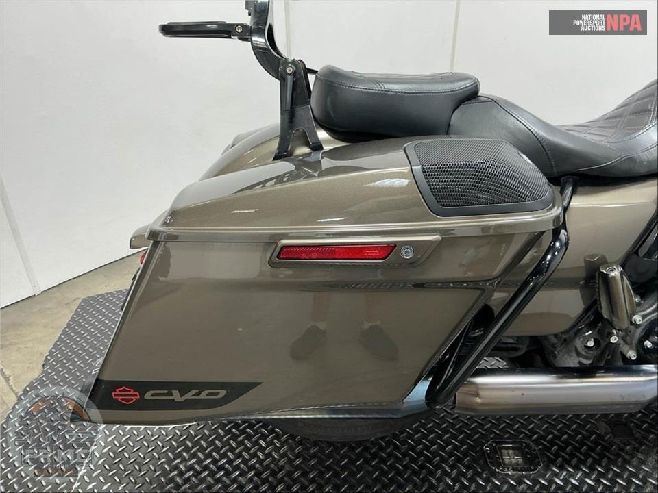 2021 Harley-Davidson FLTRXSE CVO ROAD GLIDE — фото 22