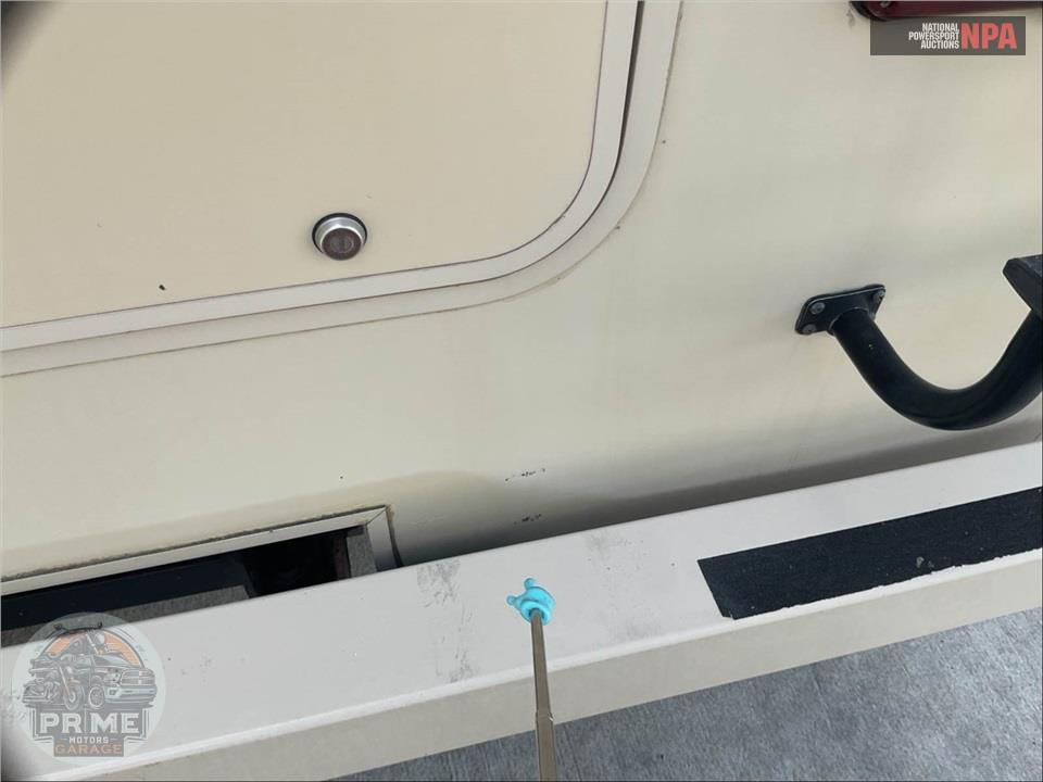 2018 Winnebago M-22R FORD - MINNIE WINNIE SERIES — фото 51