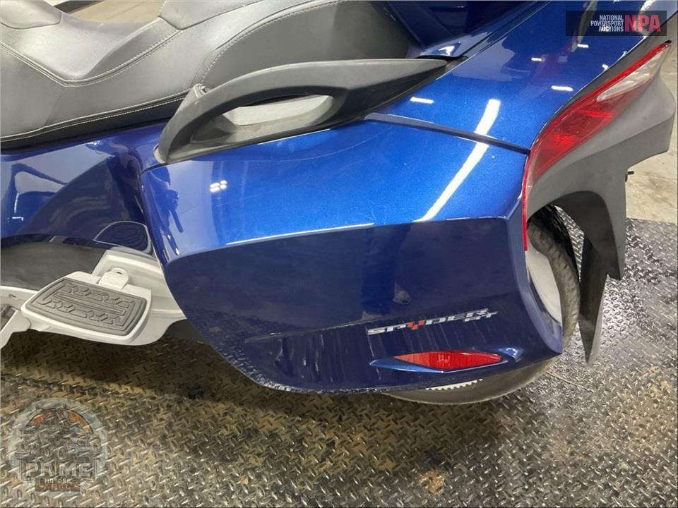 2011 Can-Am SPYDER RT-S SE5 — фото 22