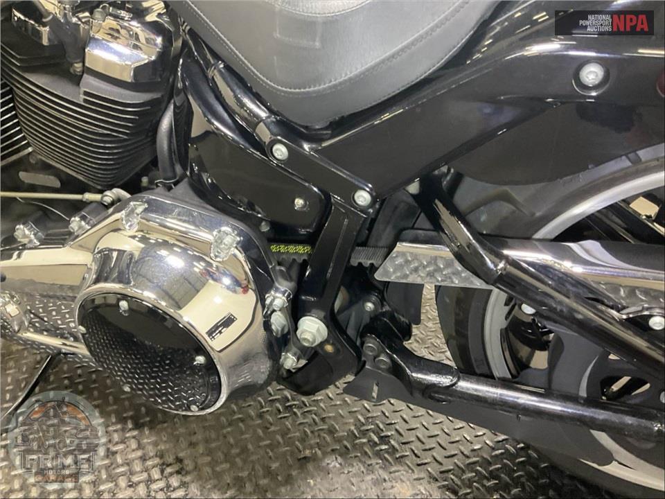 2018 Harley-Davidson FXBR BREAKOUT — фото 20