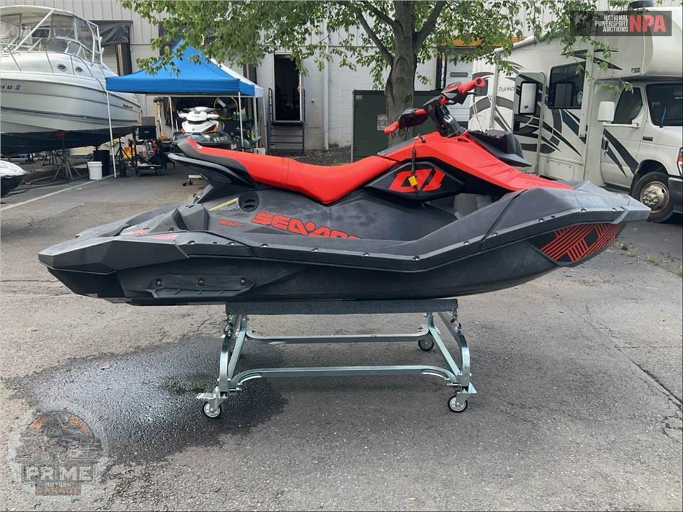 2021 Seadoo/Brp SPARK 2UP TRIXX — фото 1