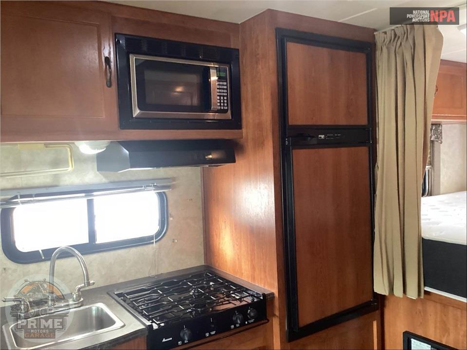 2010 Coachmen By Forest River M-21 QB CHEVROLET 6.0 LITER V8 - FREELANDER SERIES — фото 24