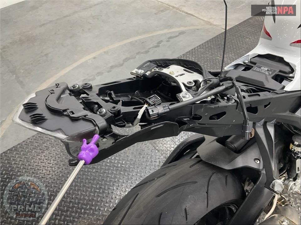 2025 Honda CBR1000RR — фото 19
