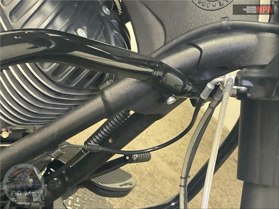 2016 Indian Motorcycle CHIEF DARK HORSE — фото 12