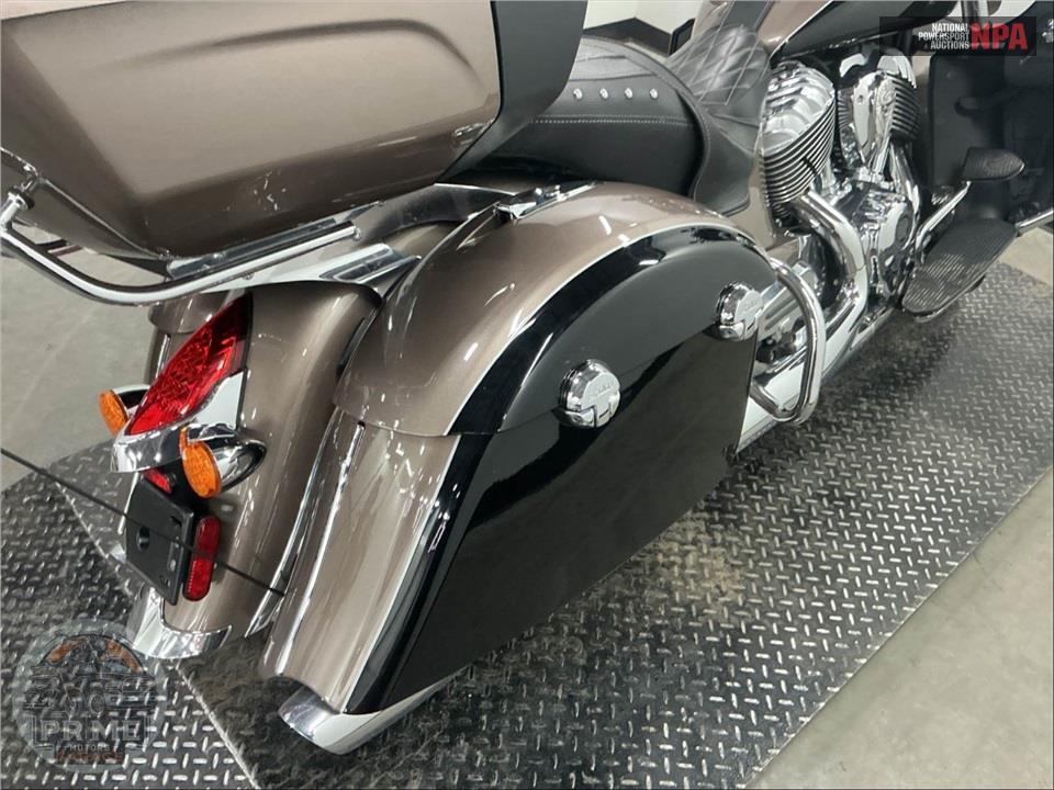 2019 Indian Motorcycle ROADMASTER (TWO-TONE) — фото 18