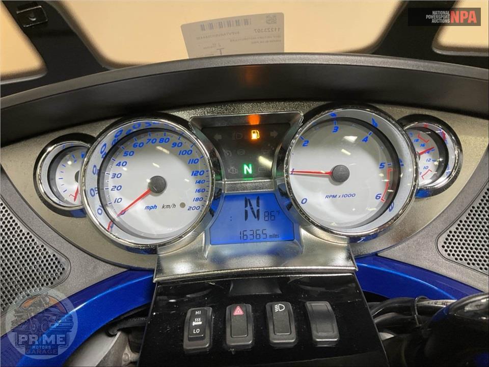 2017 Victory Motorcycles VISION BLUE FIRE — фото 5