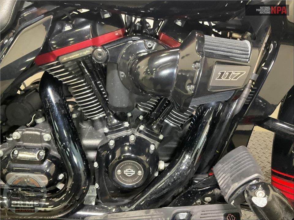2021 Harley-Davidson FLTRXSE CVO ROAD GLIDE — фото 6