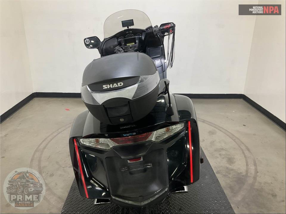 2013 Honda GL1800BD GOLDWING F6B — фото 4