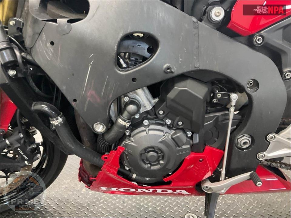 2023 Honda CBR1000RR — фото 7