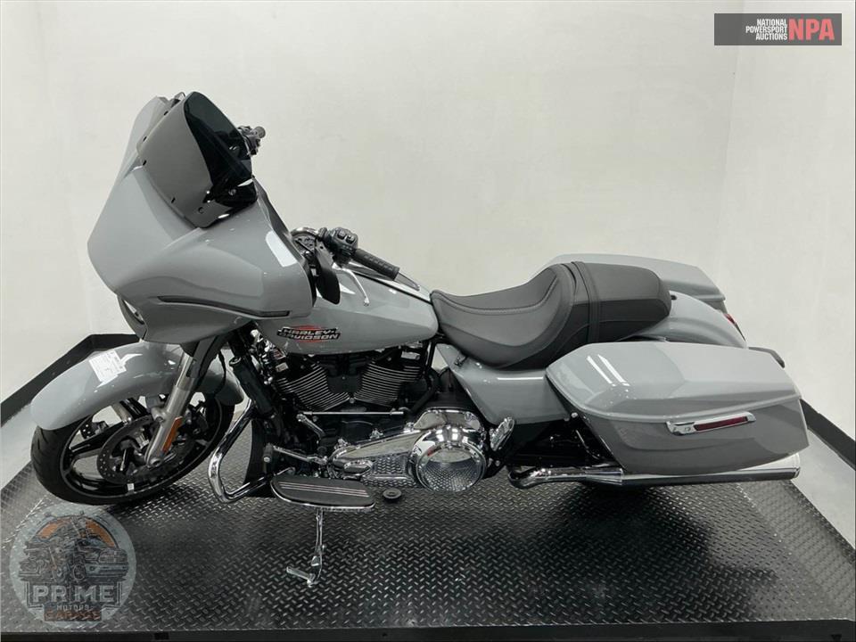 2025 Harley-Davidson FLHX STREET GLIDE — фото 3