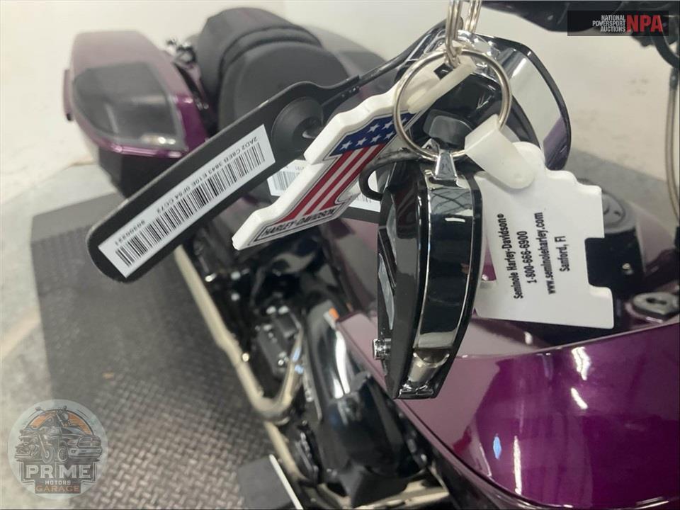 2025 Harley-Davidson FLTRXSE CVO ROAD GLIDE — фото 10