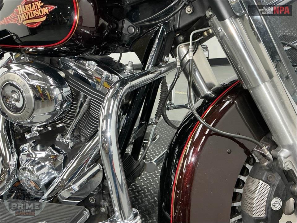 2011 Harley-Davidson FLHTC ELECTRA GLIDE CLSC — фото 20