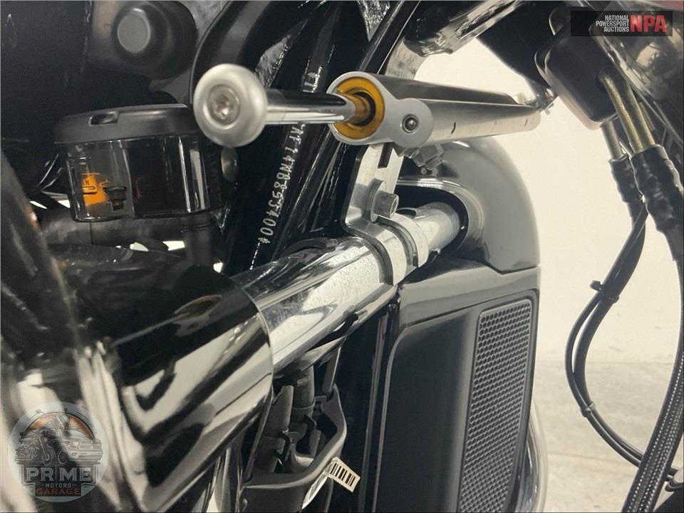 2022 Harley-Davidson FLHTCUTG TRI GLIDE ULTRA CLASSIC — фото 12