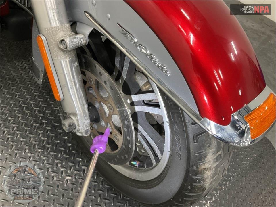 2019 Harley-Davidson FLHTCUTG TRI GLIDE ULTRA — фото 26