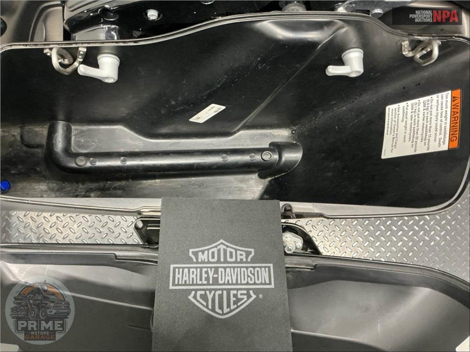 2020 Harley-Davidson FLHXS STREET GLIDE SPECIAL — фото 19
