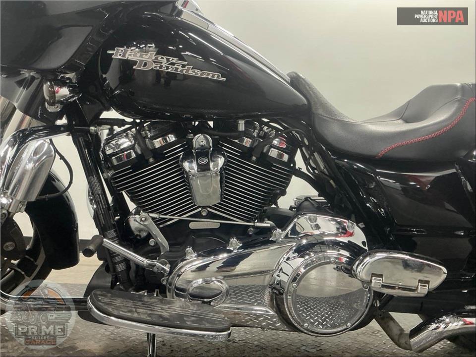 2017 Harley-Davidson FLHXS STREET GLIDE SPECIAL — фото 7