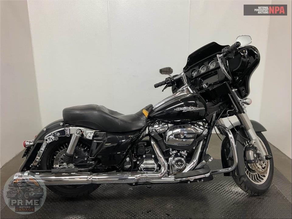 2017 Harley-Davidson FLHX STREET GLIDE — фото 1