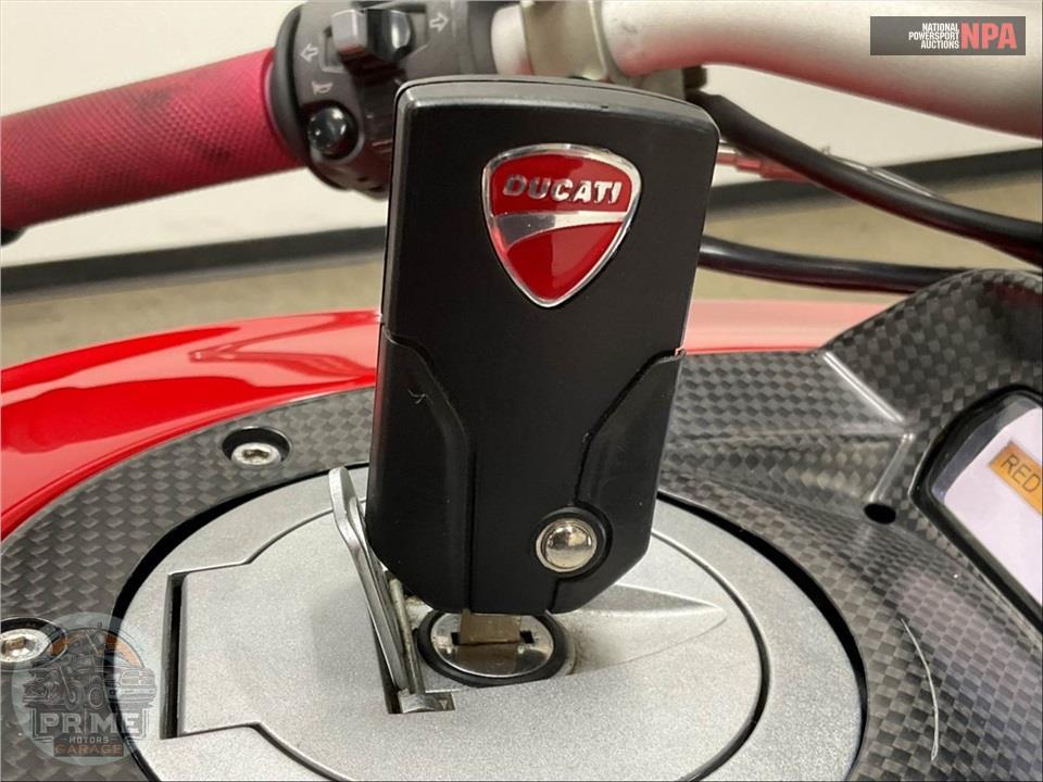 2012 Ducati DIAVEL CARBON — фото 11