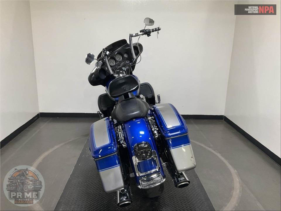2009 Harley-Davidson FLHTCU ULTRA CLASSIC ELECTRA GLIDE — фото 4