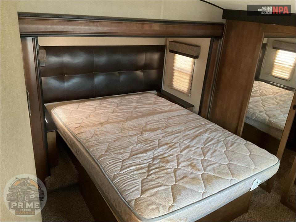 2017 Grand Design Recreational Vehicles M-367BHS - REFLECTION FIFTH WHEEL SERIES — фото 10