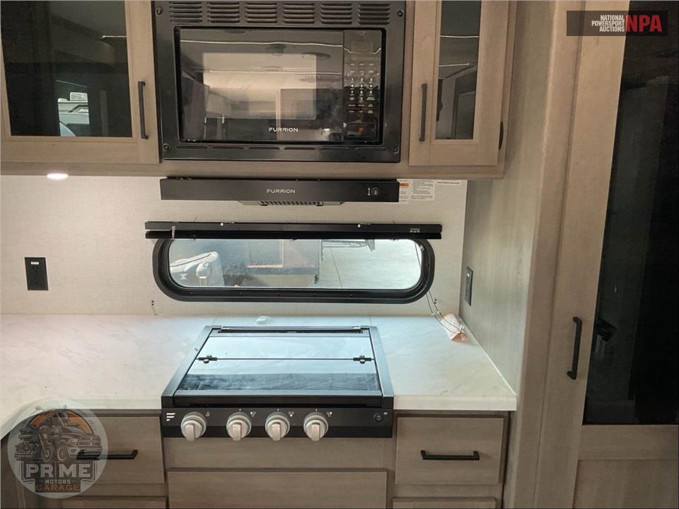 2025 Grand Design Recreational Vehicles M-315RKT - TRANSCEND SERIES — фото 19
