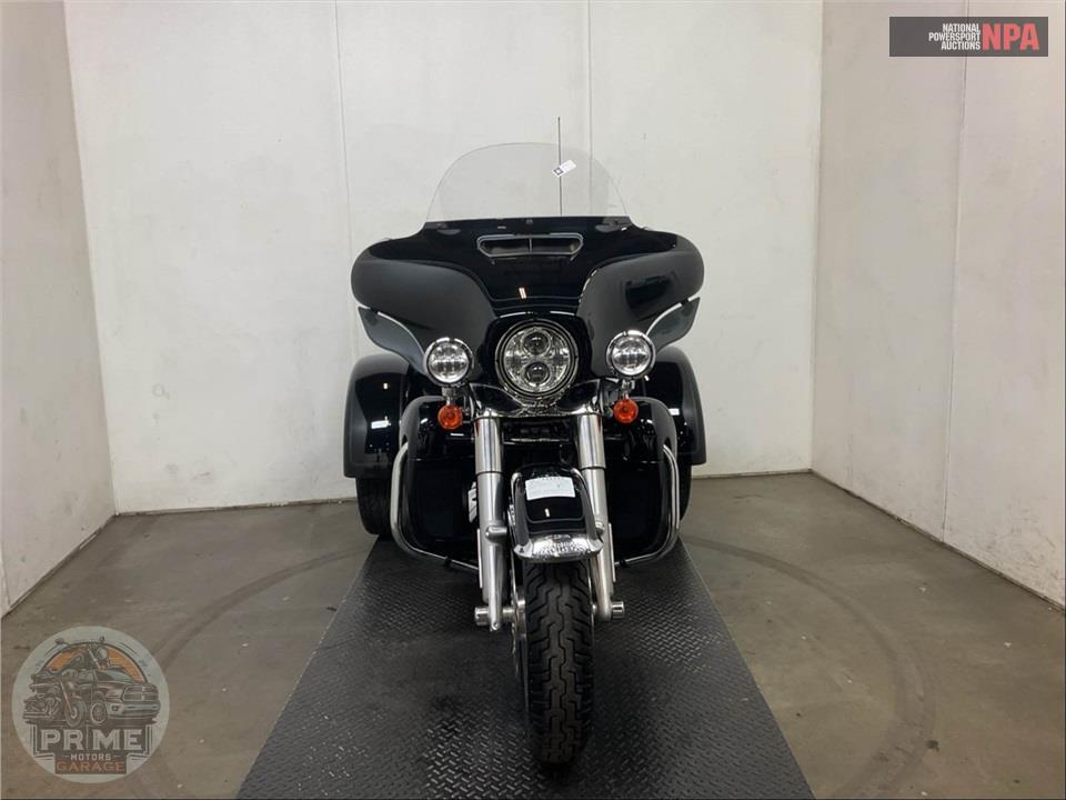2023 Harley-Davidson FLHTCUTG TRI GLIDE ULTRA CLASSIC — фото 1