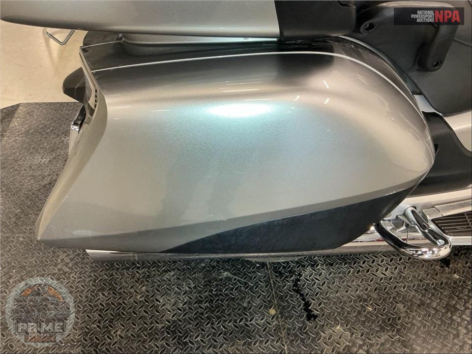 2013 Honda GL18HPMD GOLDWING — фото 17