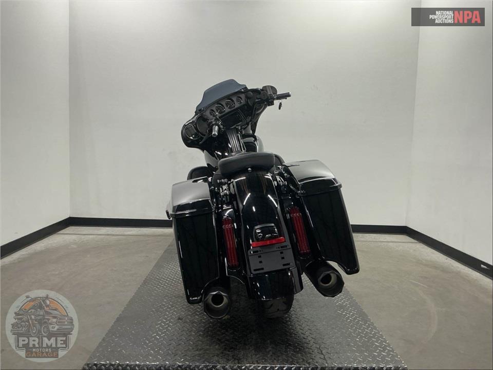 2015 Harley-Davidson FLHXSE CVO STREET GLIDE SPECIAL — фото 4