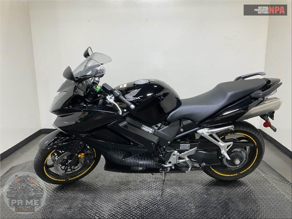 2009 Honda VFR8009 INTERCEPTOR — фото 3