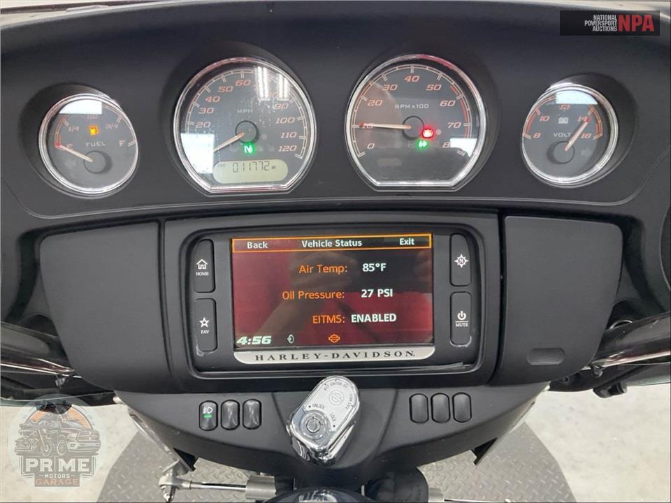 2014 Harley-Davidson FLHTCUTG TRIGLIDE ULTRA CLASSIC — фото 5