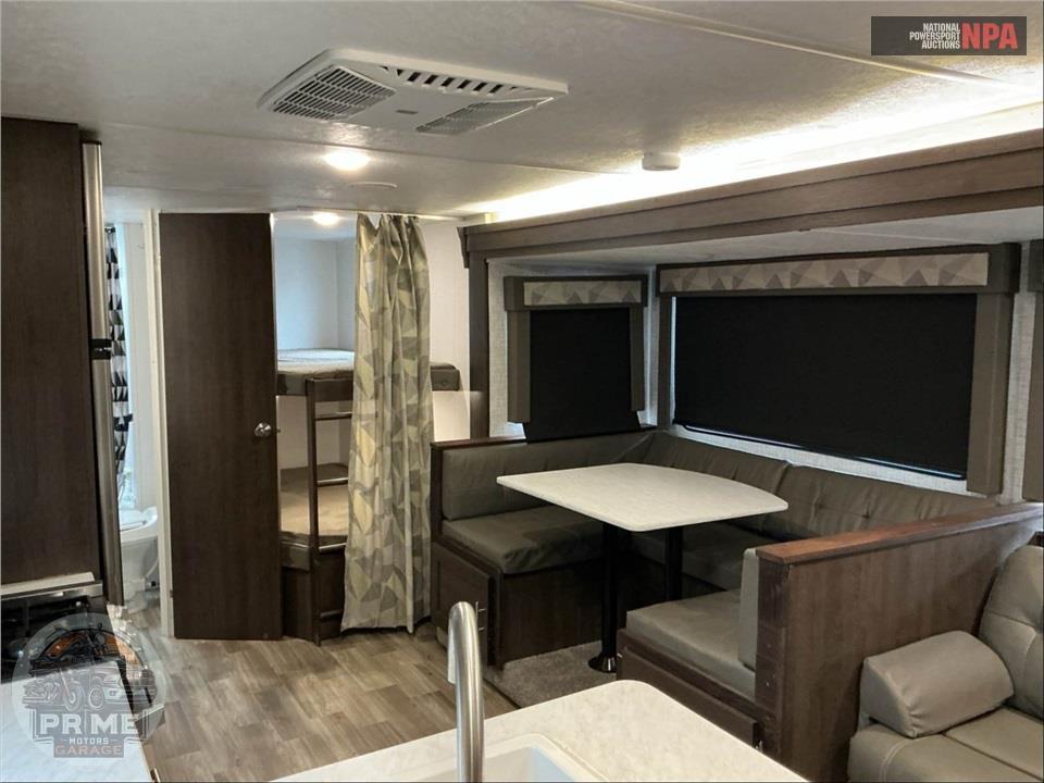 2019 Wildwood By Forest River M-263BHXL X-LITE SERIES — фото 6