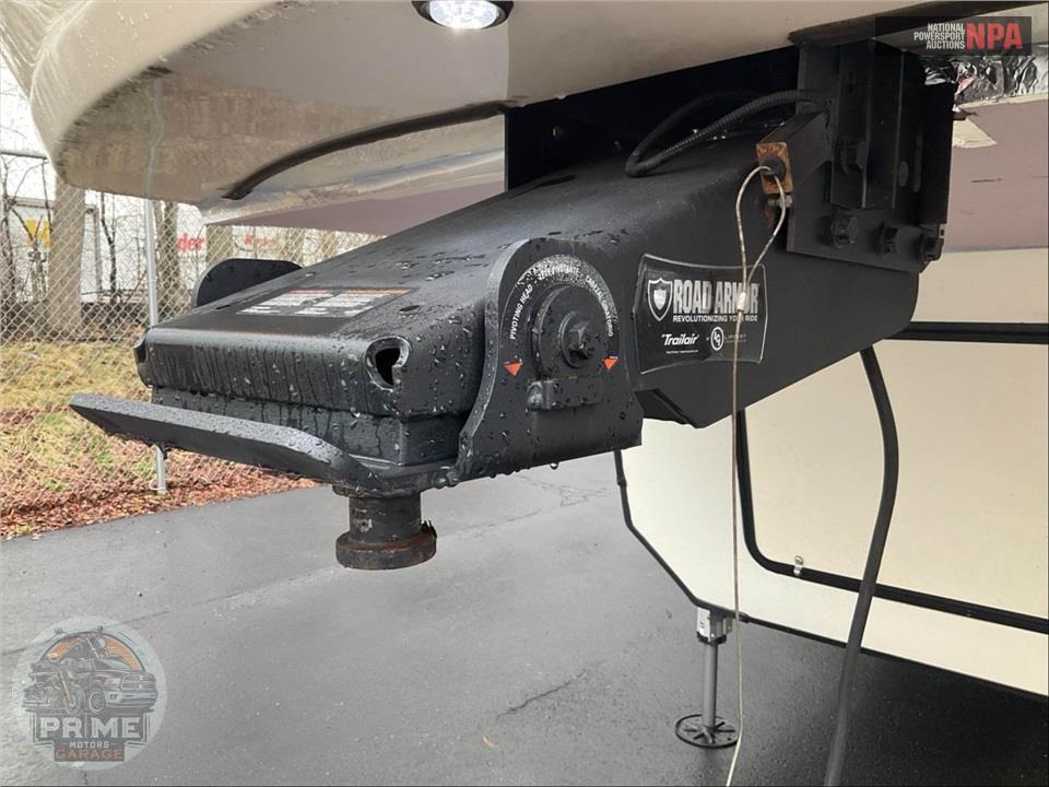 2018 Keystone Rv M-3121 RL - MONTANA FIFTH WHEEL SERIES — фото 39