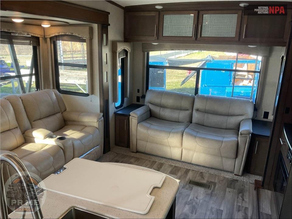 2018 Keystone Rv M-368 MBI - COUGAR FIFTH WHEEL SERIES — фото 7