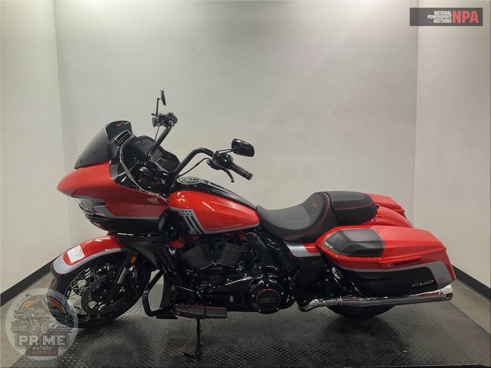 2024 Harley-Davidson FLTRXSE CVO ROAD GLIDE — фото 3